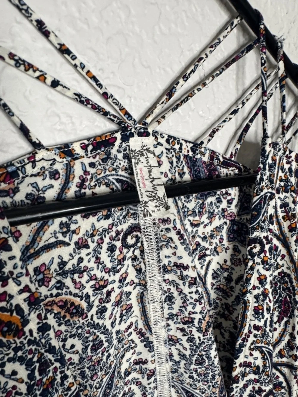 Free People no signs